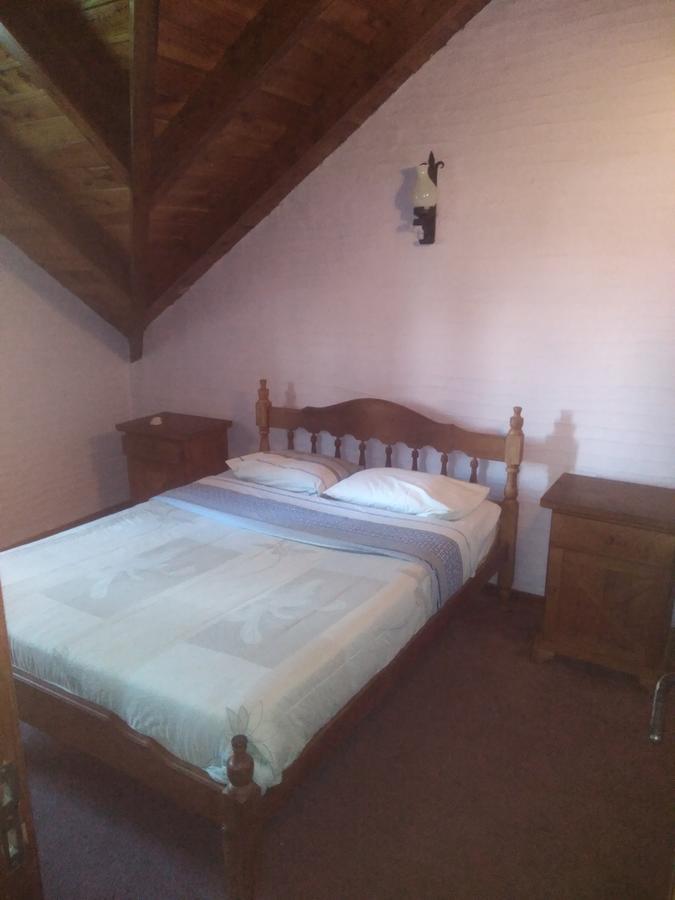 Universal Traveller'S Hostel San Carlos de Bariloche Bagian luar foto