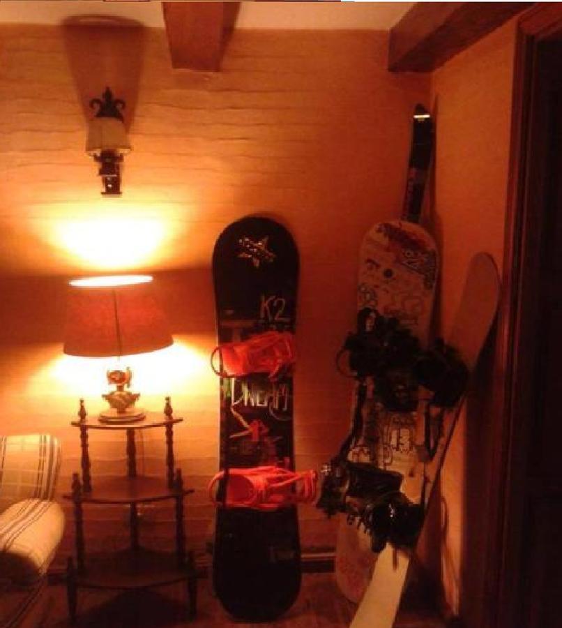 Universal Traveller'S Hostel San Carlos de Bariloche Bagian luar foto
