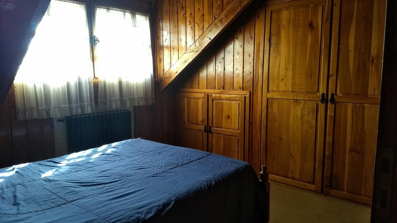 Universal Traveller'S Hostel San Carlos de Bariloche Bagian luar foto