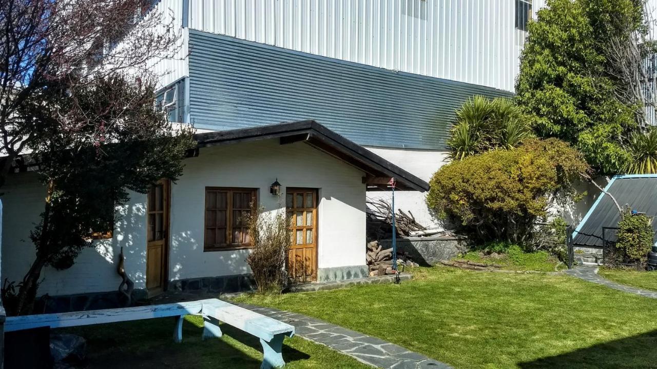 Universal Traveller'S Hostel San Carlos de Bariloche Bagian luar foto